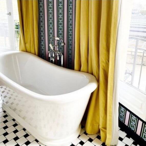 Badrum på Hotel Les Deux Gares i Paris.